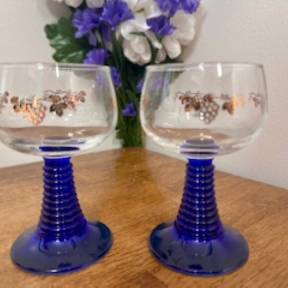Vintage Cocktail Glasses Pair with Gold Grapevine Pattern and Cobalt Blue Beehiv - Picture 2 of 10